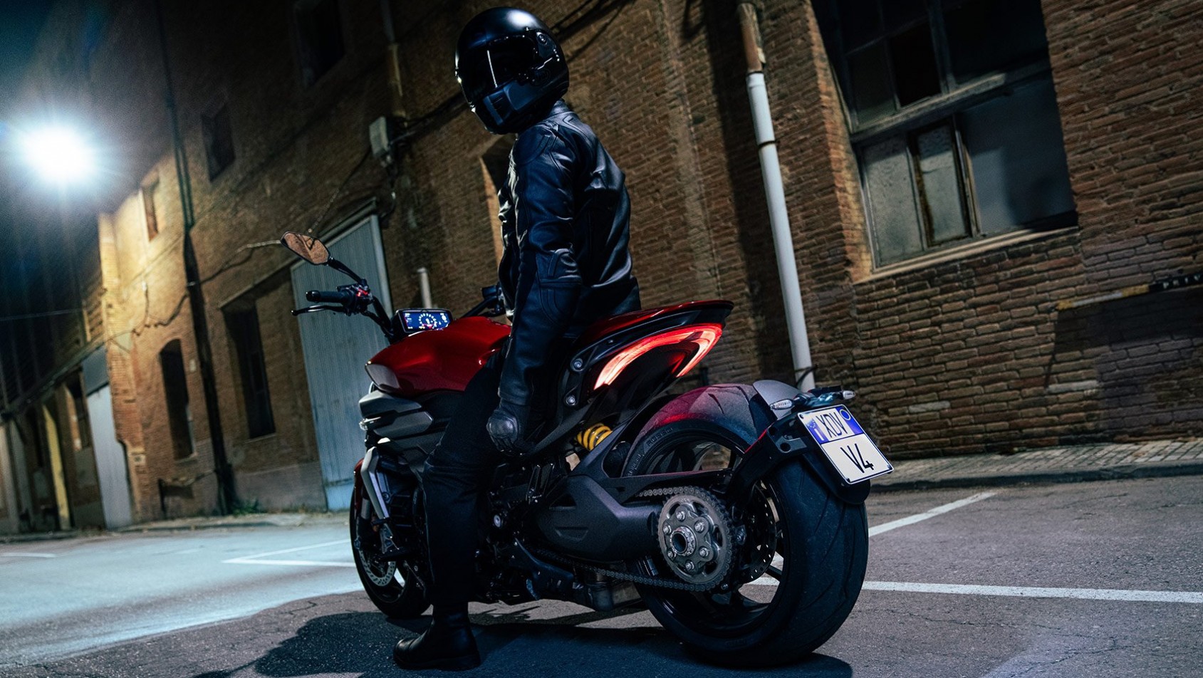 Nowy Ducati XDiavel V4 2025 - tył motocykla