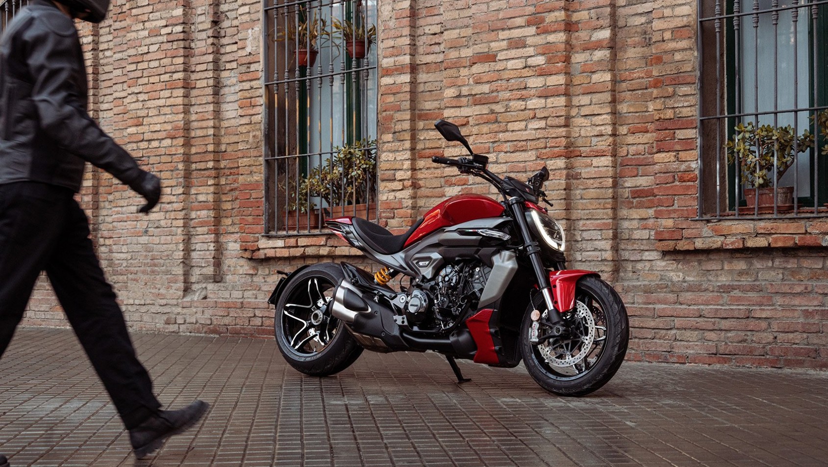 Piękny Ducati XDiavel V4 2025