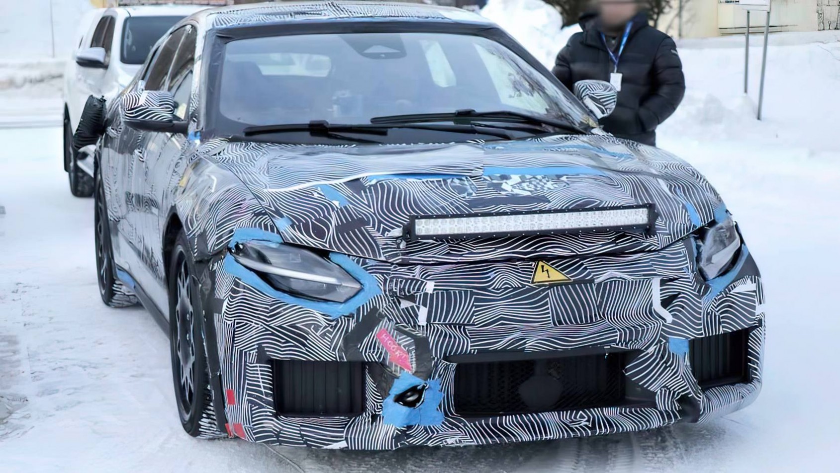 Ferrari EV aktywne aero