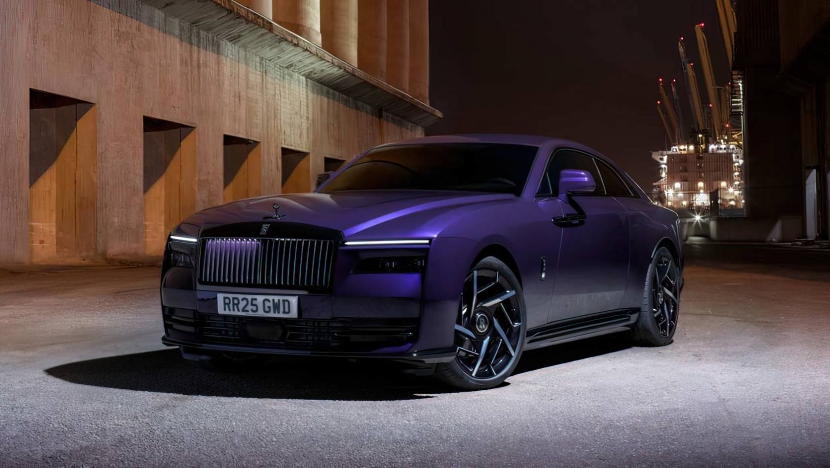 Rolls-Royce Spectre Black Badge lakier vapour violet