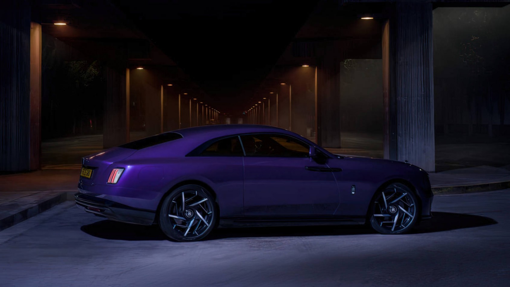 Rolls-Royce Spectre Black Badge profil