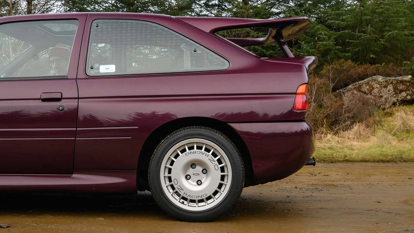 Ford Escort RS Cosworth spoiler