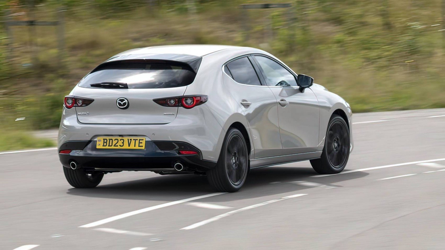 2025 Mazda 3 prowadzenie