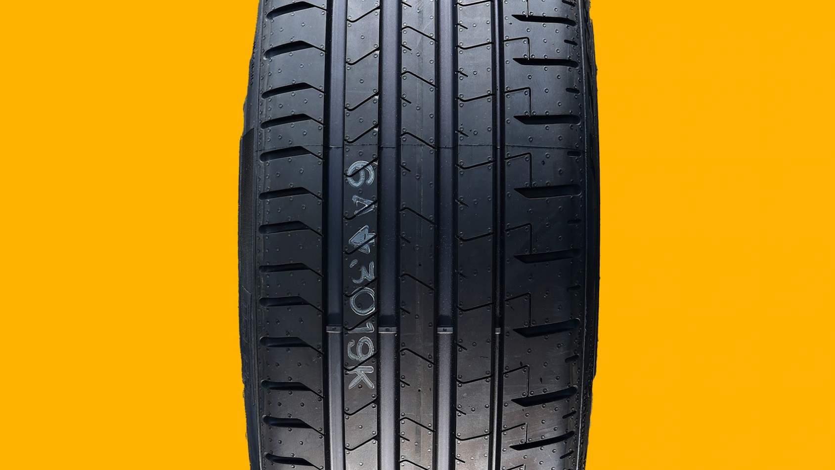 Pirelli P Zero PZ4 - szóste miejsce