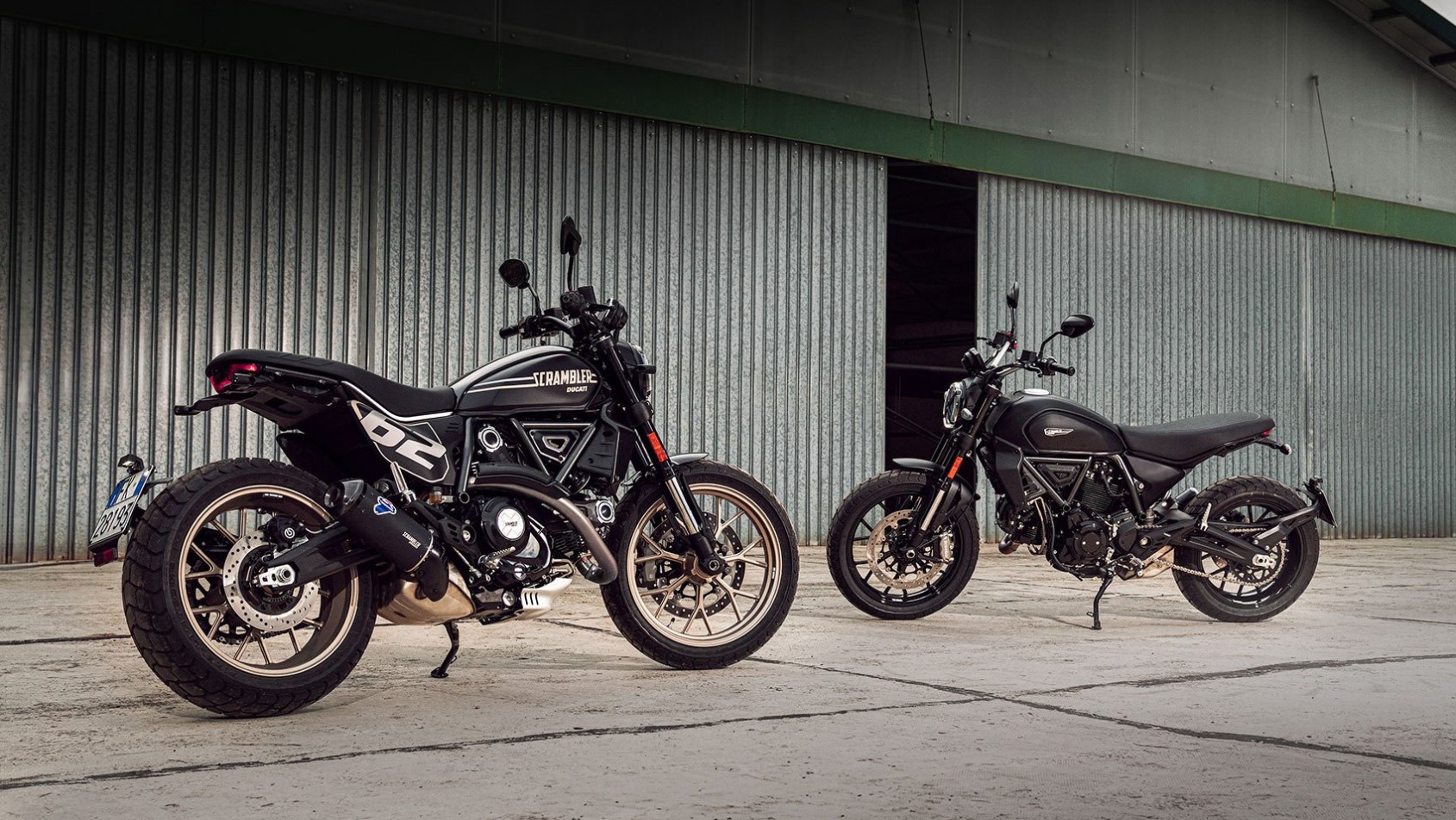 Ducati Scrambler Icon Dark i Full Throttle 2025