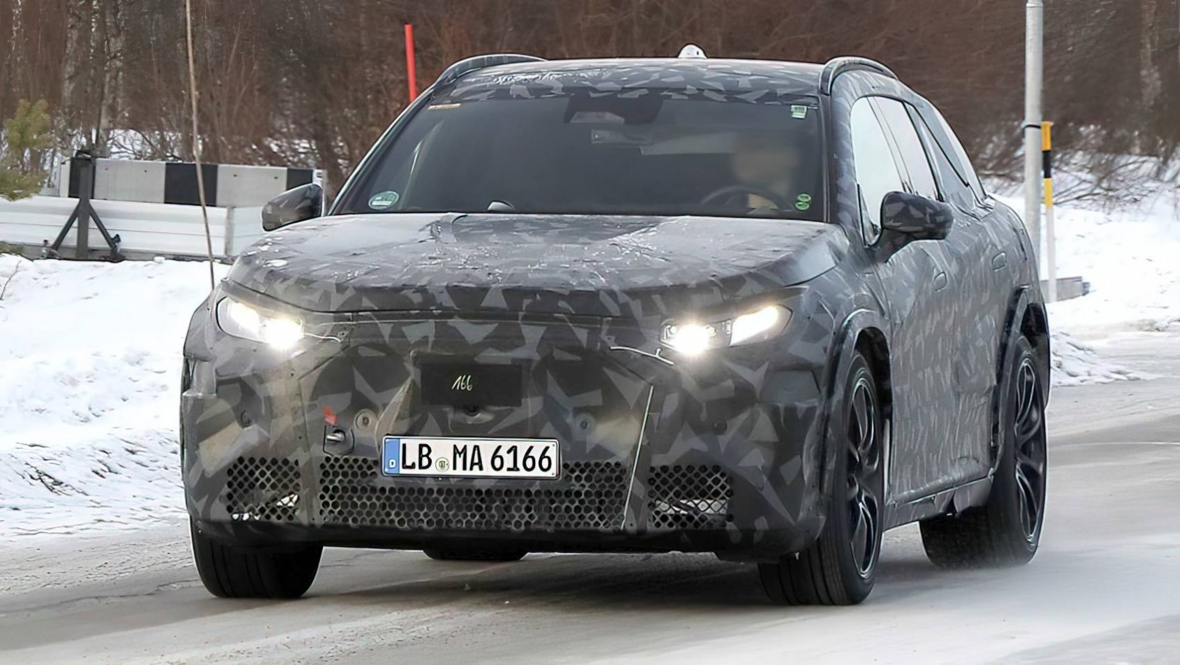 Mercedes-AMG SUV spyshot