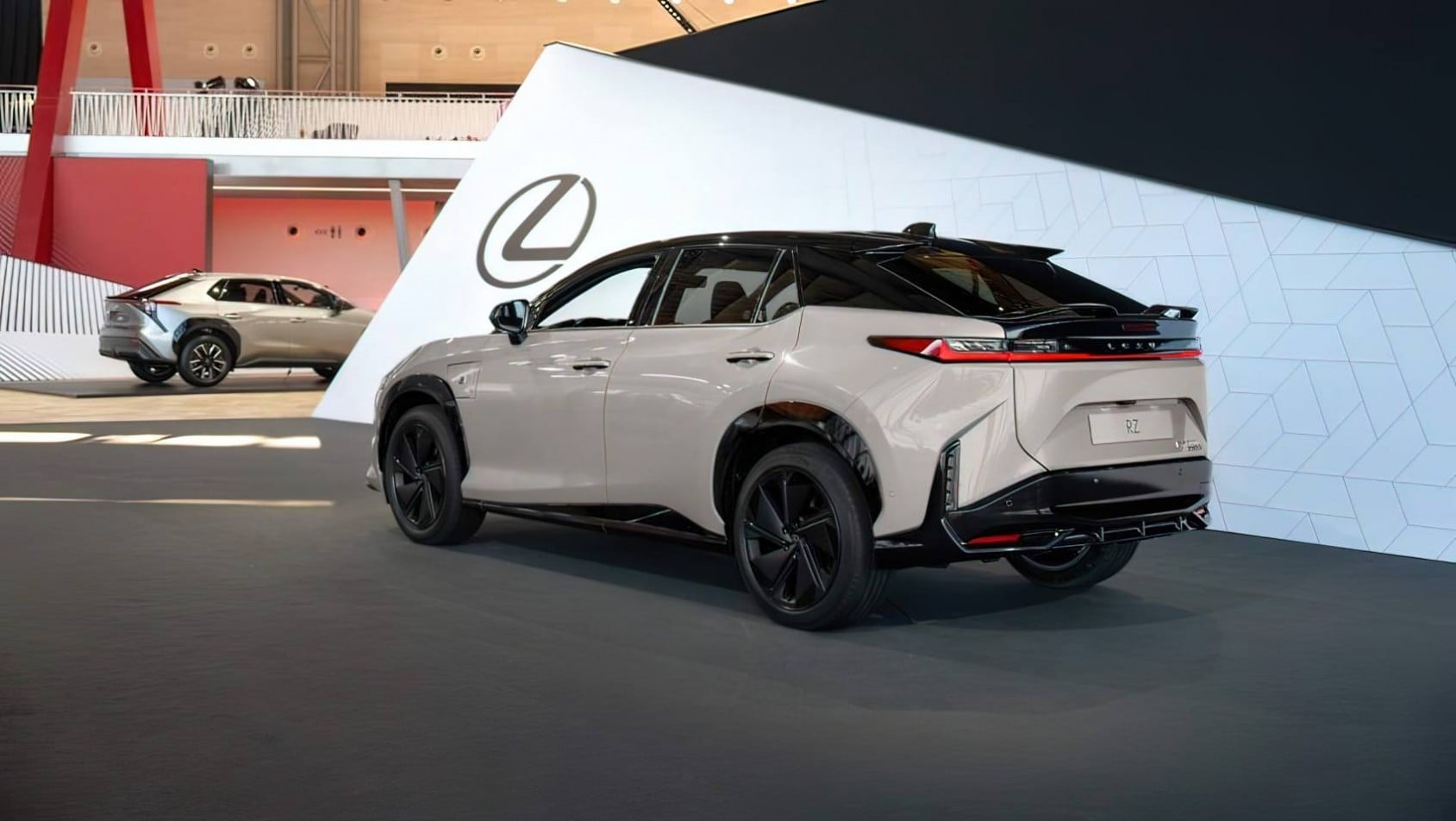 2025 Lexus RZ 550e F-Sport aerodynamika