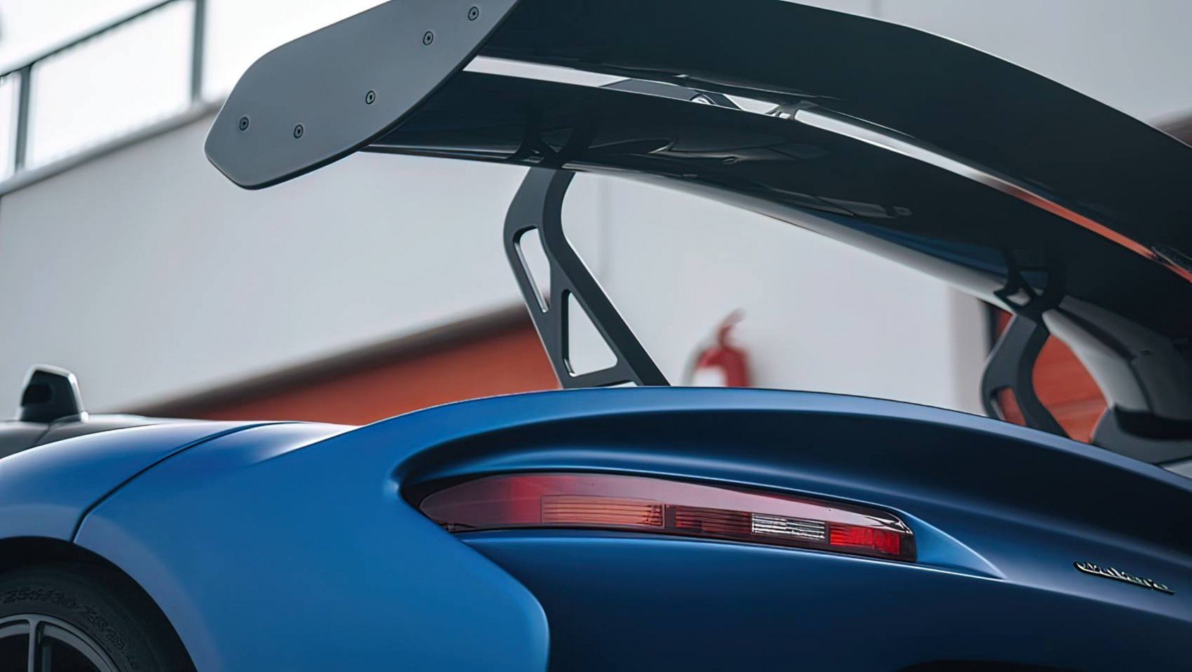 2025 Dallara Stradale laps skrzydło