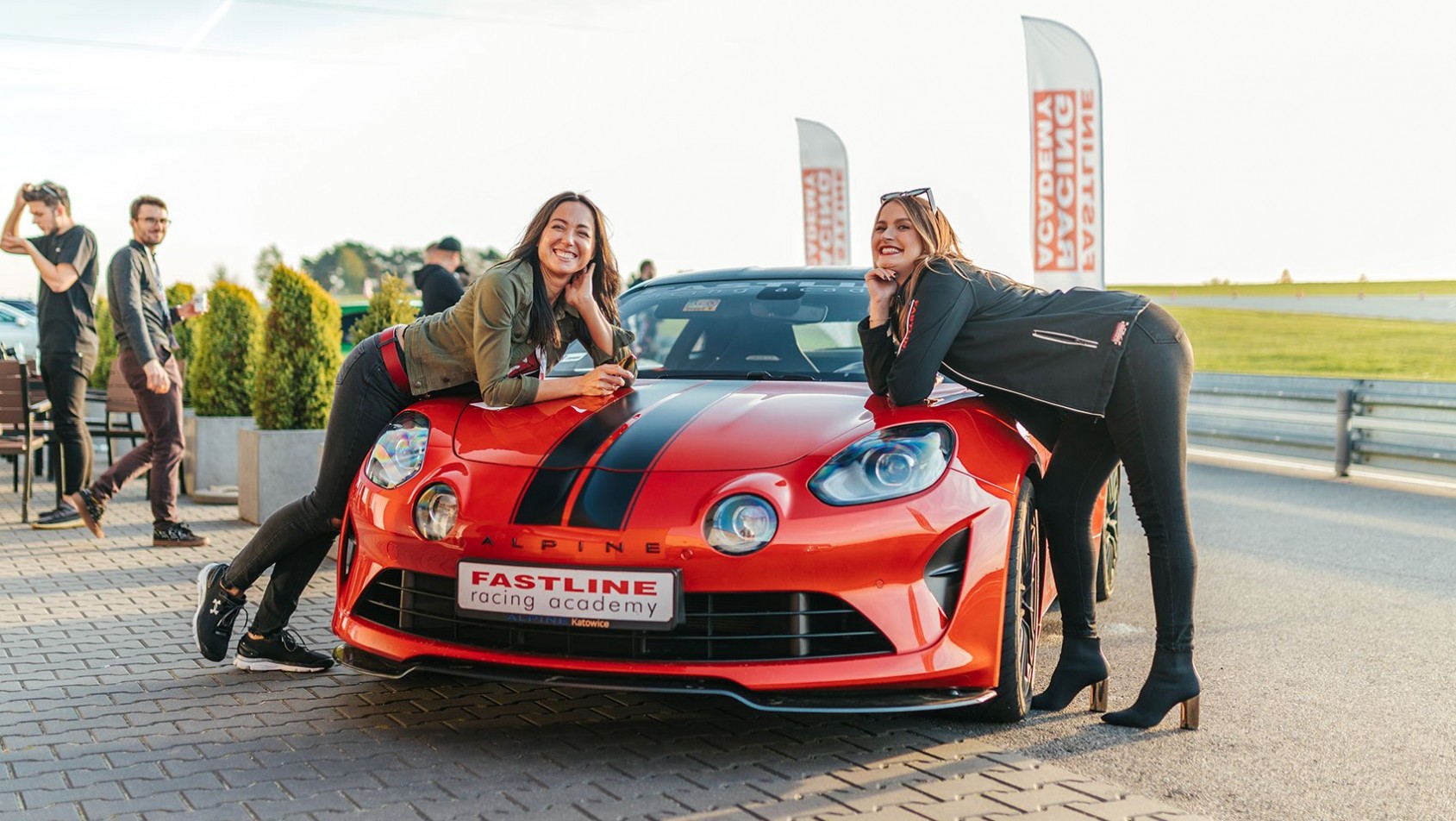 Niesamowite eventy Fastline Racing Academy