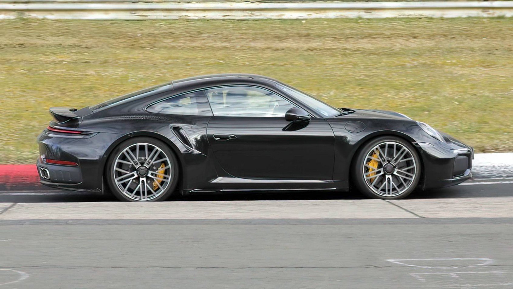Porsche 992.2 turbo linia