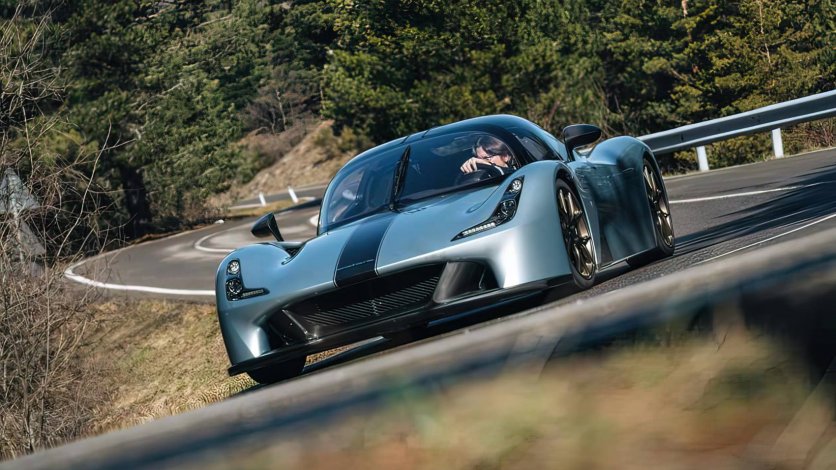 2025 Dallara Stradale lifting