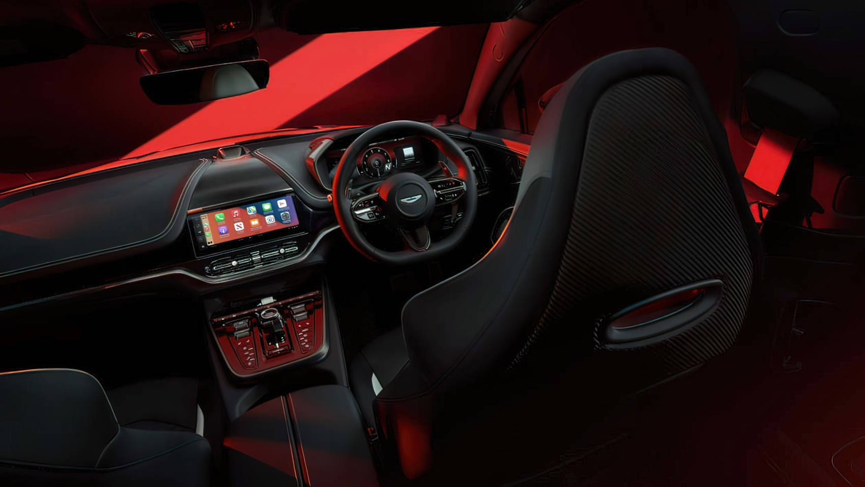 Aston Martin DBX S kokpit