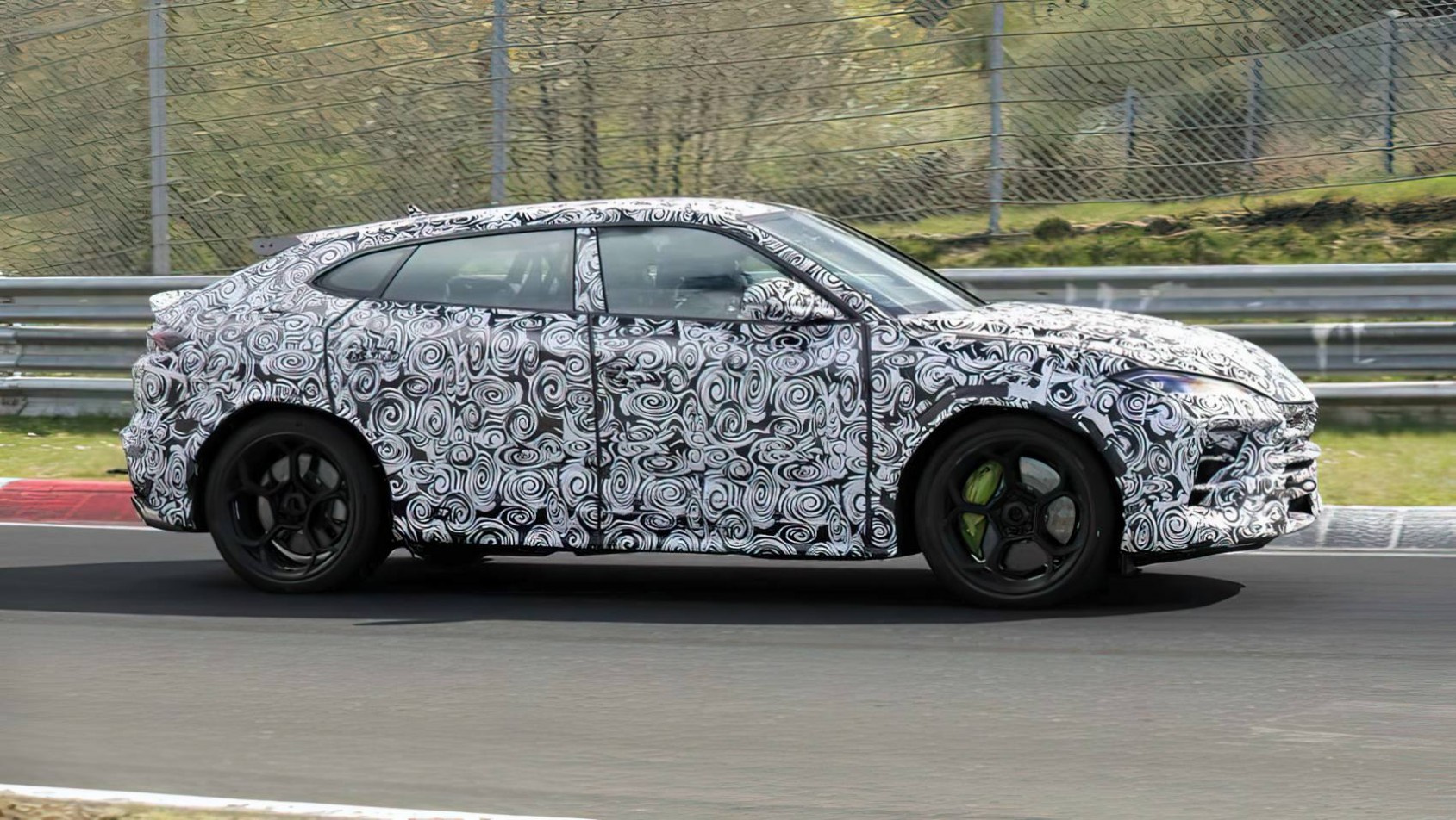 2026 Lamborghini Urus Performante prototyp