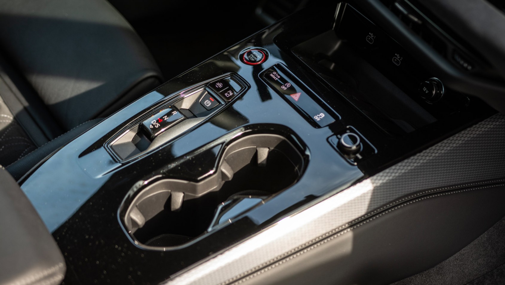 Audi A5 Limousine konsola środkowa