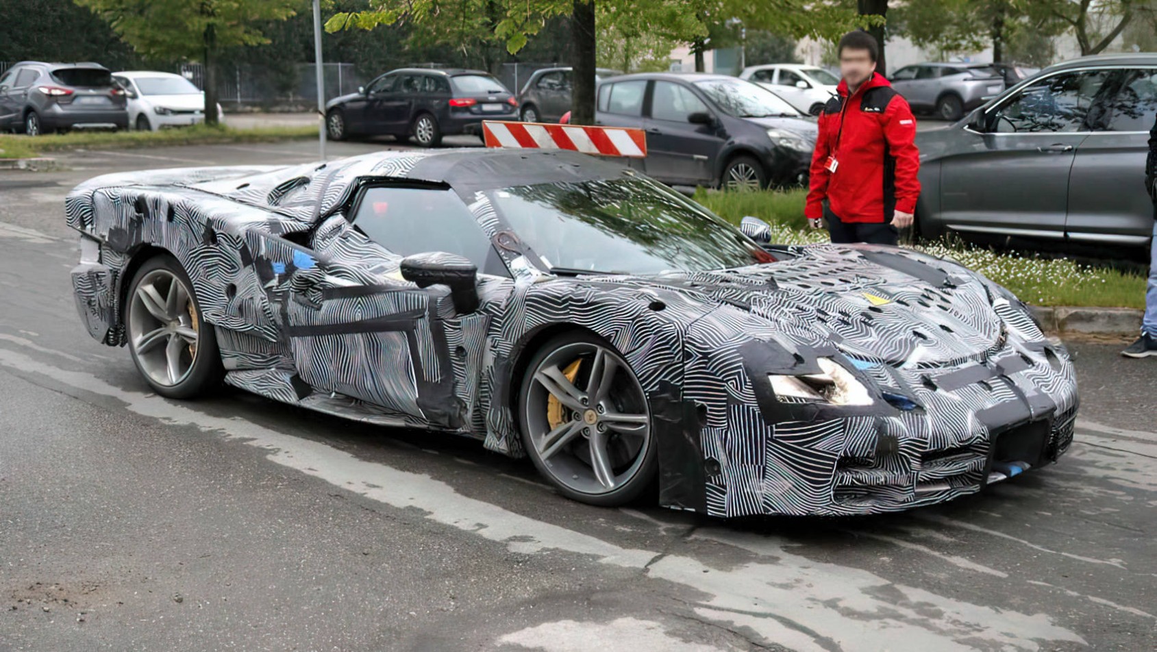 Ferrari 296 VS przed premierą