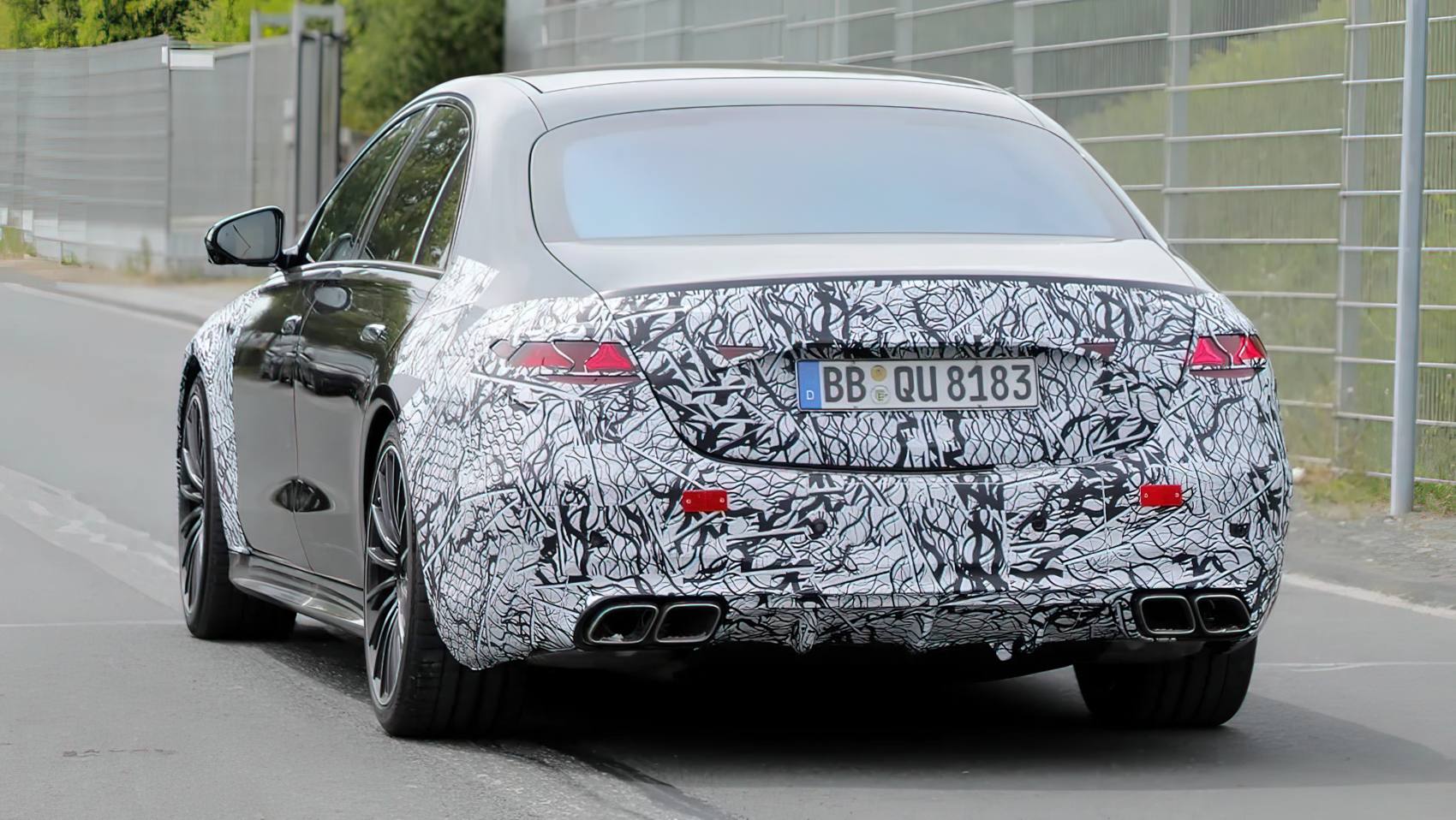 2026 Mercedes-AMG S63 Facelift tył