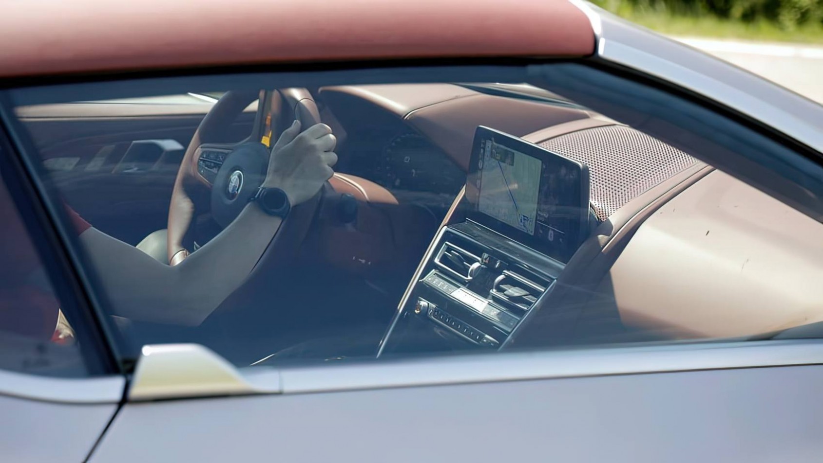 BMW Skytop na drodze wnętrze