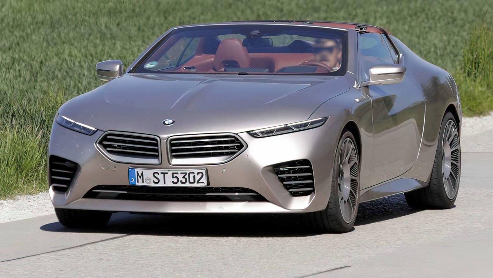 BMW Skytop na drodze przód