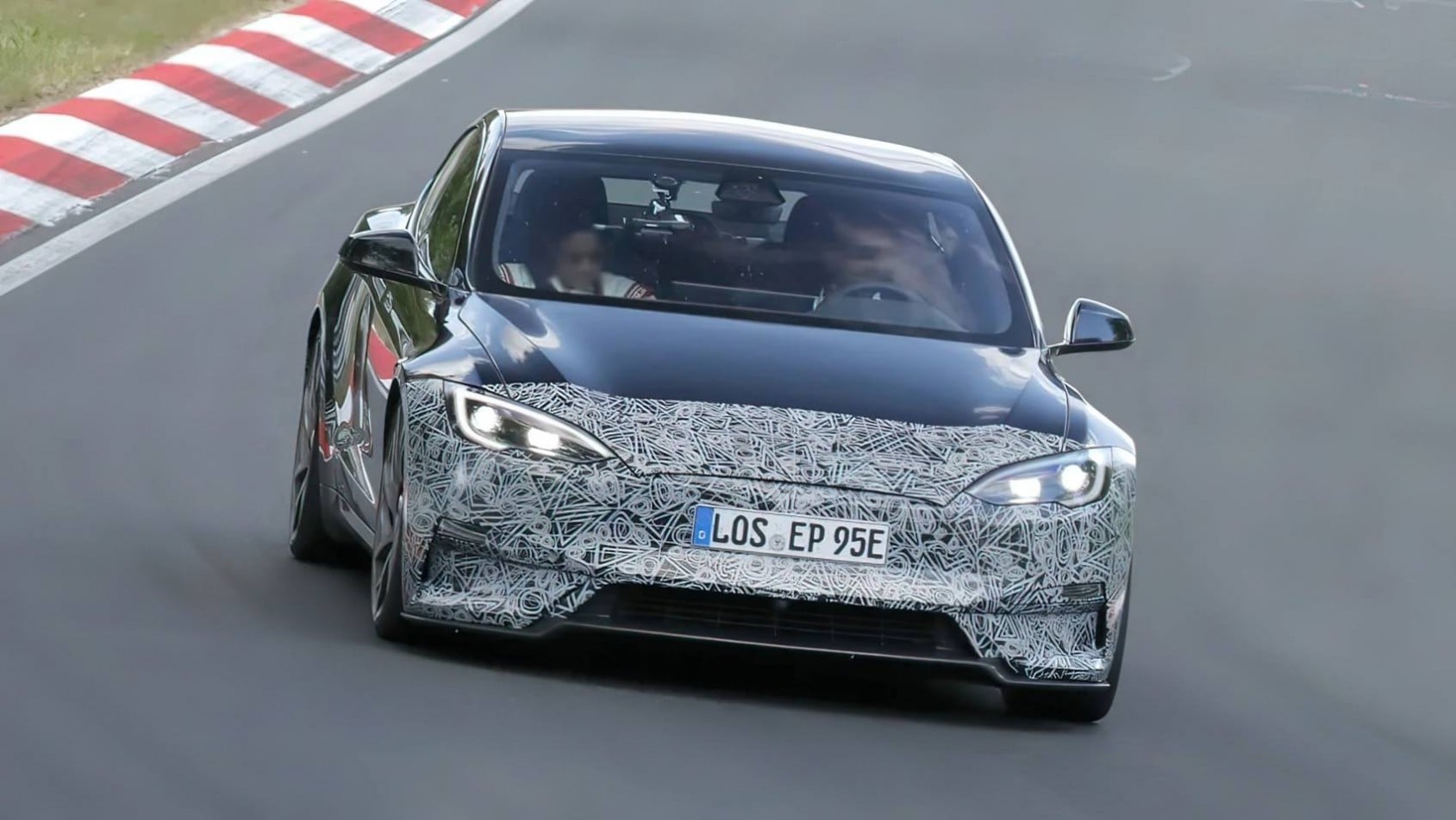 2026 Tesla Model S Plaid przód