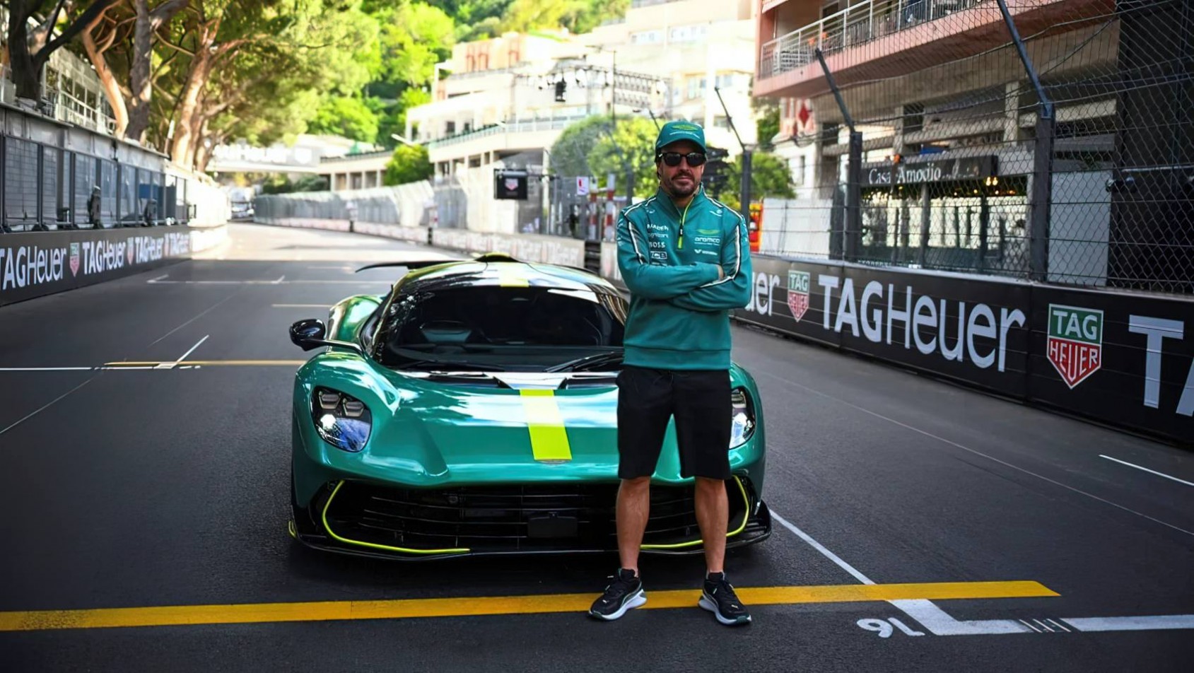 Aston Martin Valhalla produkcyjny