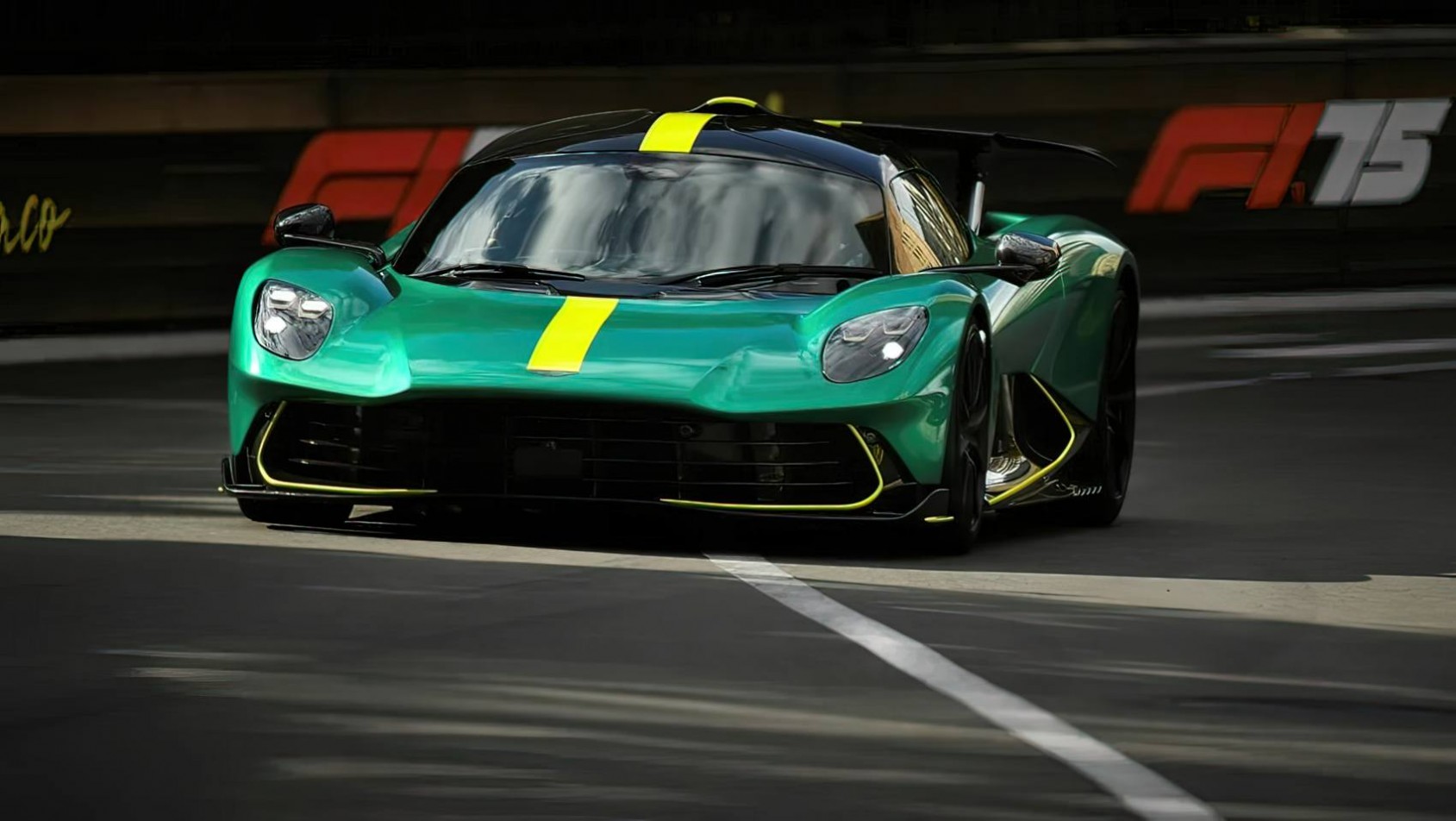 Aston Martin Valhalla dynamiczny debiut