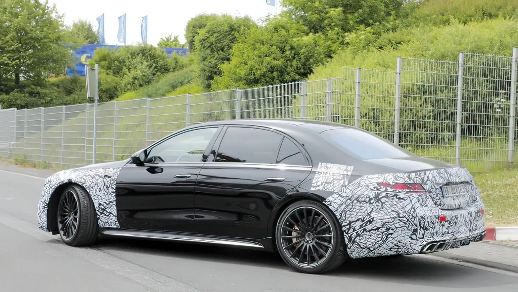 2026 Mercedes-AMG S63 Facelift maskowanie