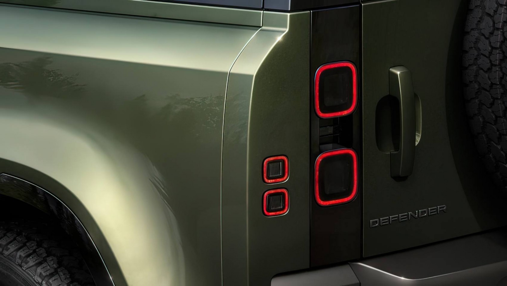 Land Rover Defender MY26 lampy