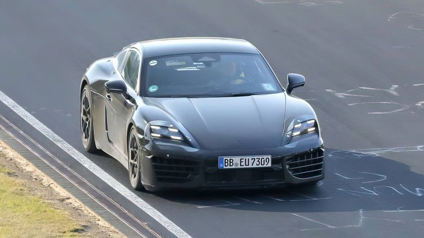 2025 Porsche 718 Cayman spyshot