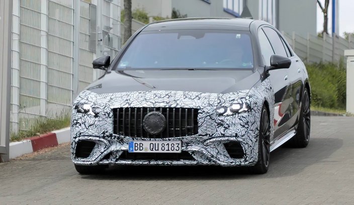 2026 Mercedes-AMG S63 E-Performance polift