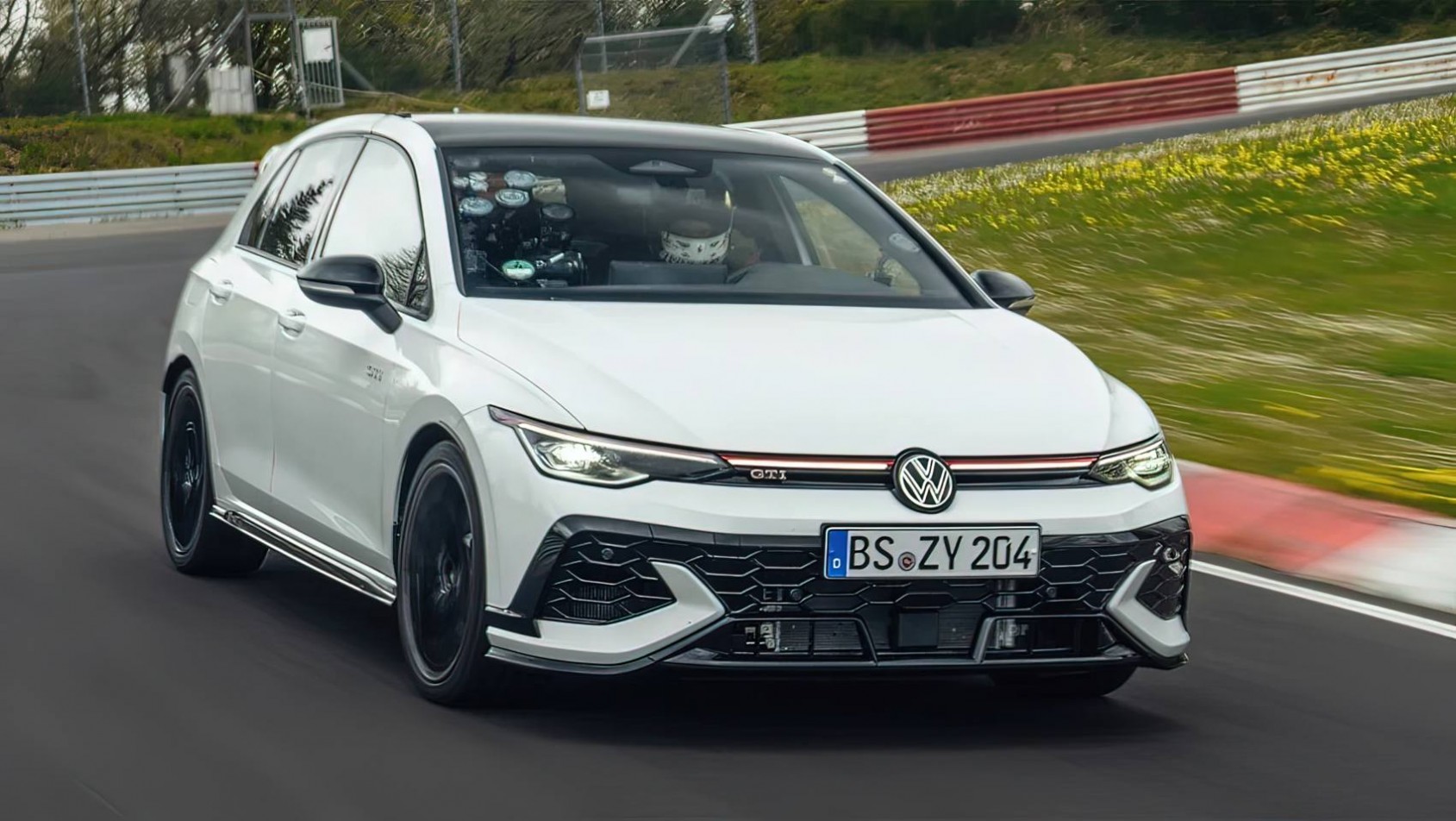 Volkswagen Golf GTI Volkswagen Golf GTI Edition 50 na torze
