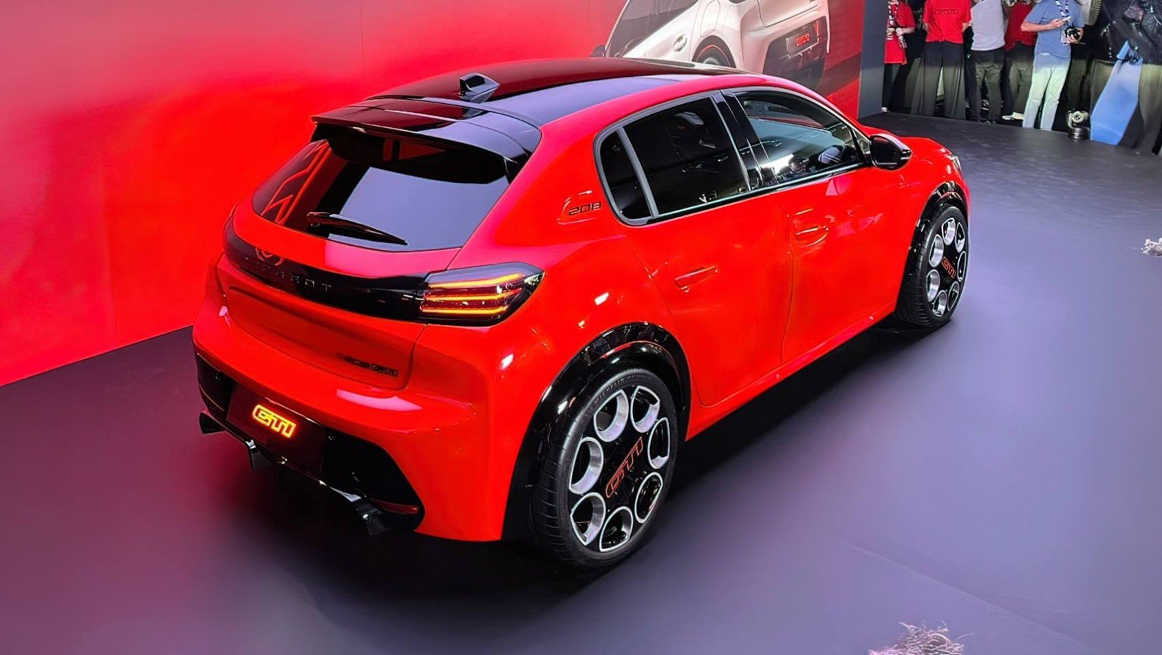 Peugeot 208 GTi Le Mans premiera tył