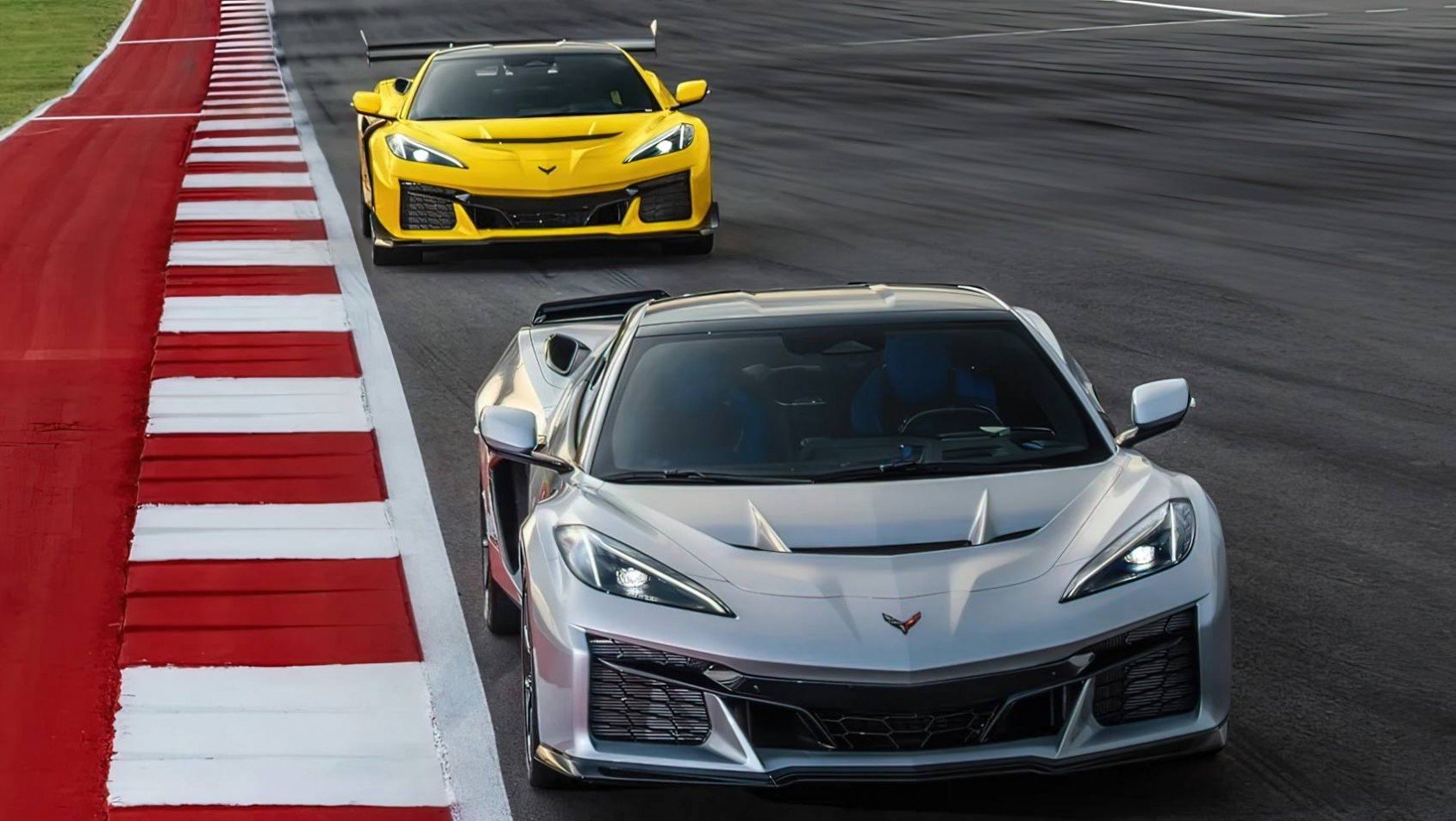 Chevrolet Corvette ZR1X na torze