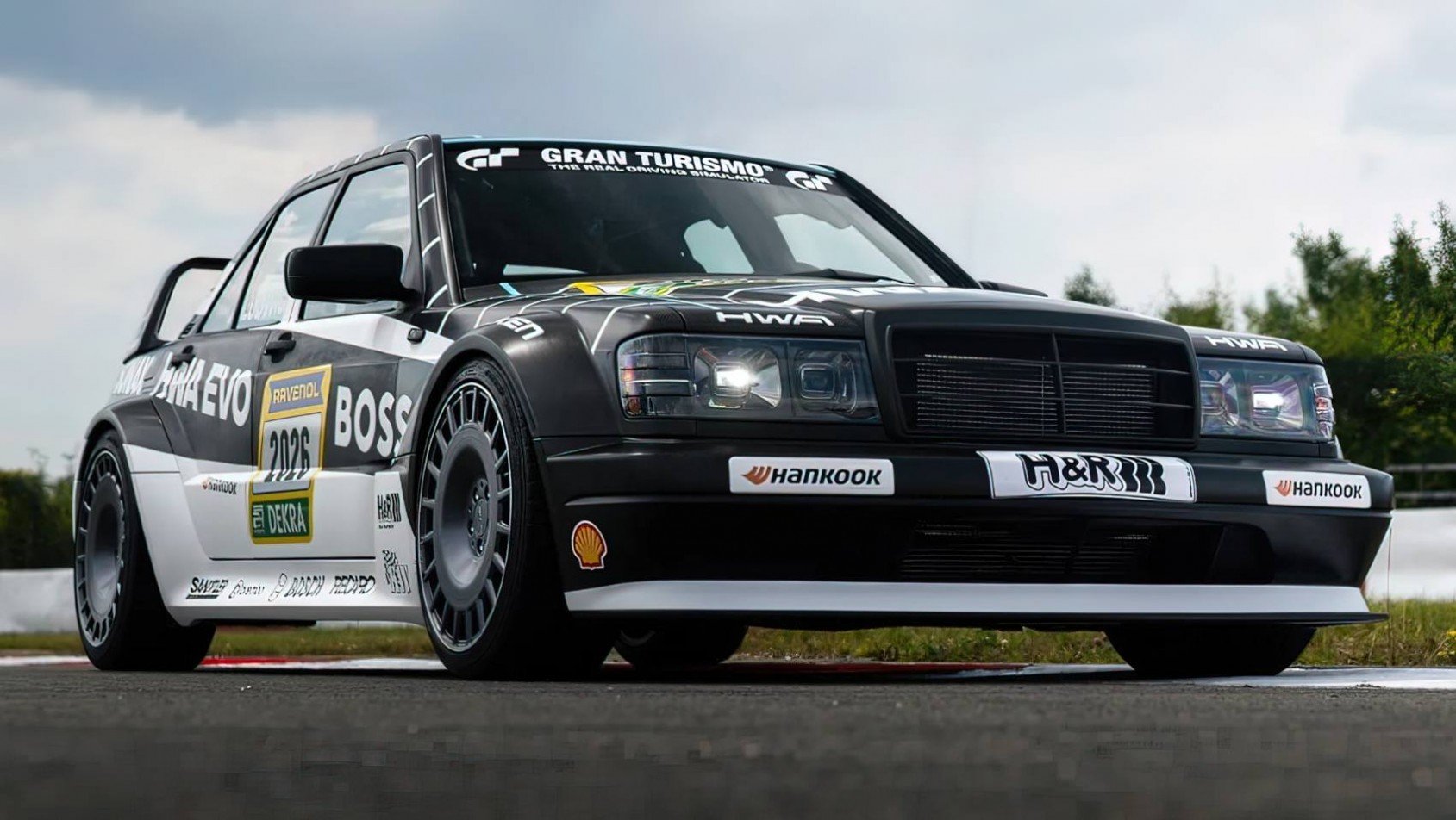 HWA Evo wersja wyścigowa