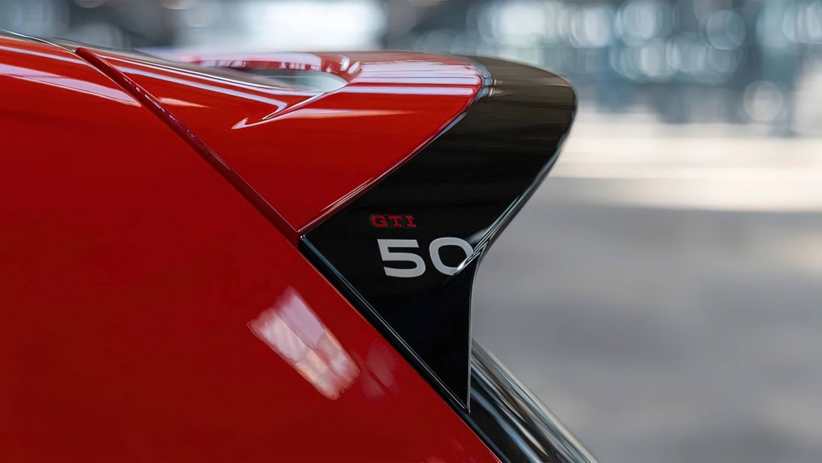 Volkswagen Golf GTI Edition 50 emblematy