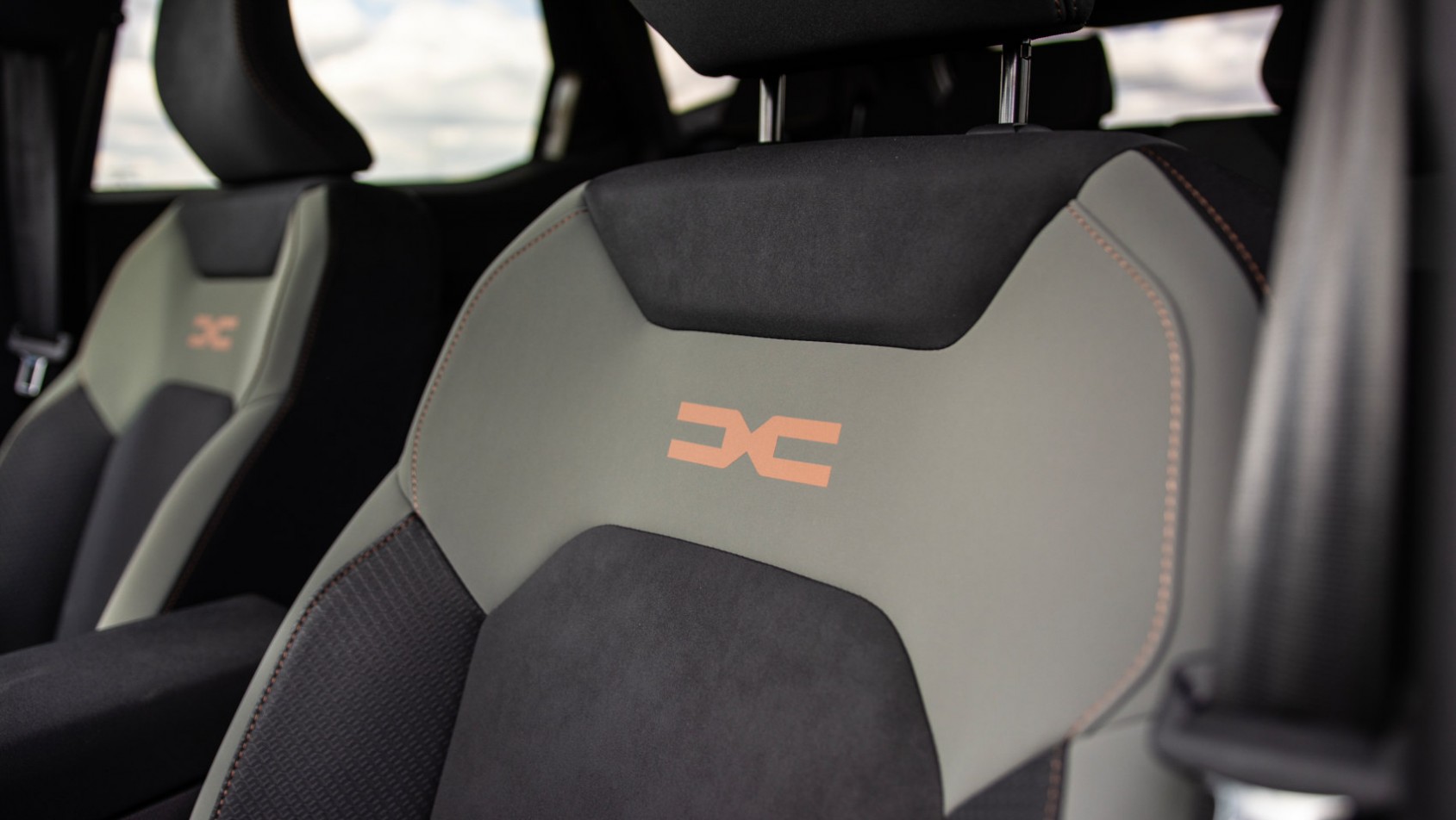 2025 Dacia Duster fotele