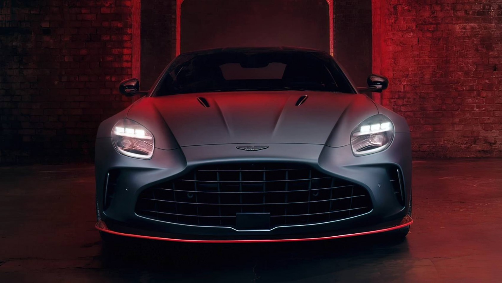 2026 Aston Martin Vantage S przód