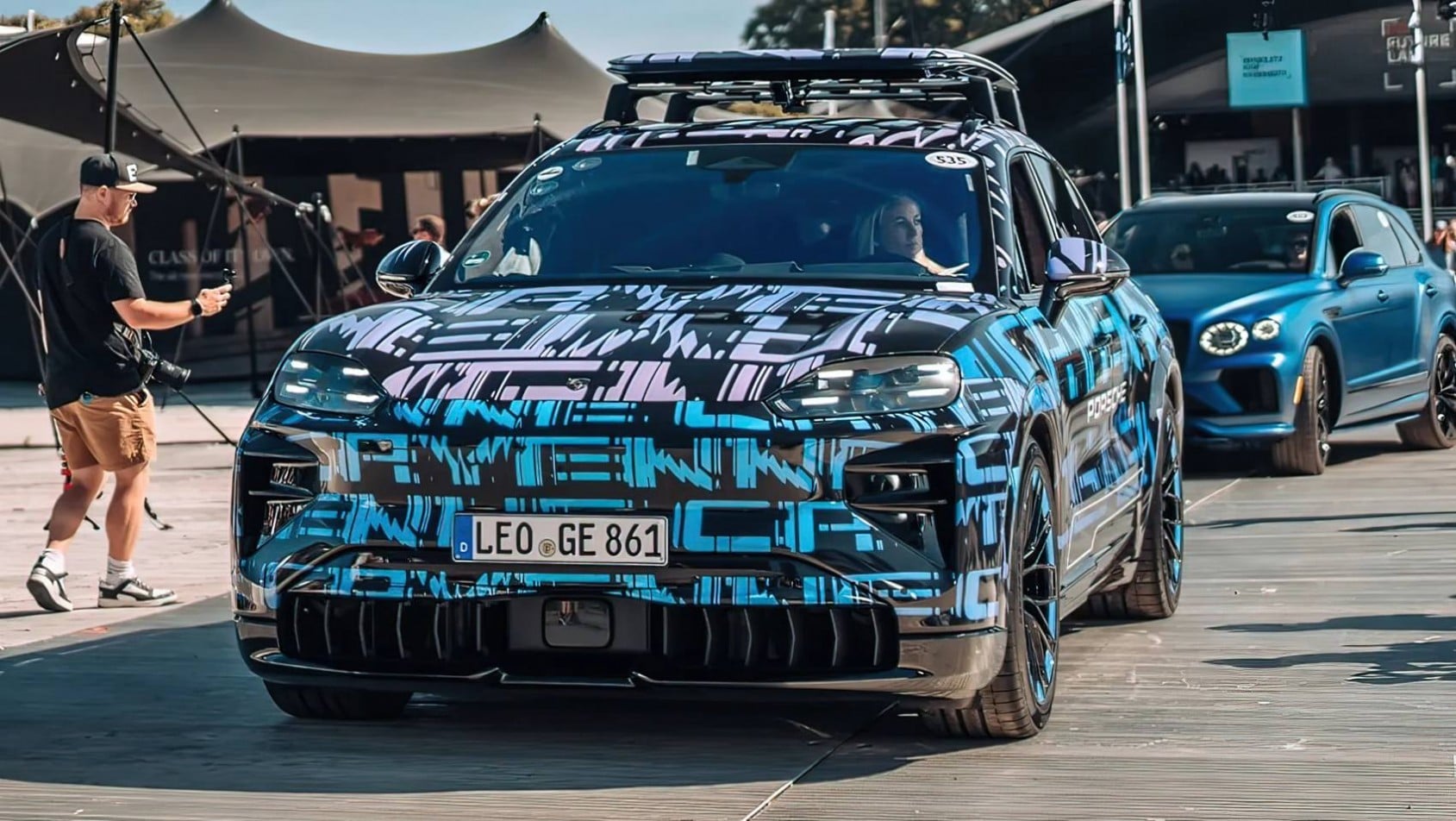 2026 Porsche Cayenne Electric maskowanie