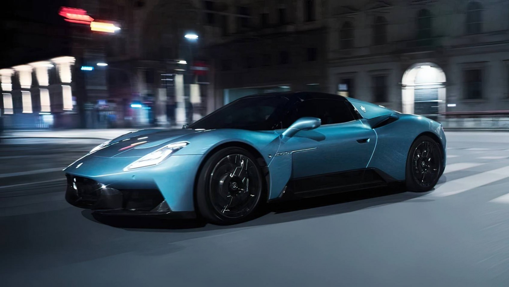 Maserati MCPura nocą