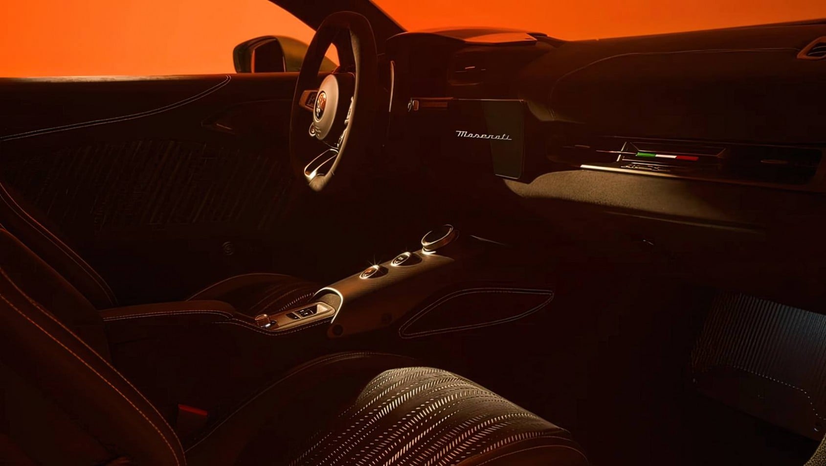 Maserati MCPura kokpit