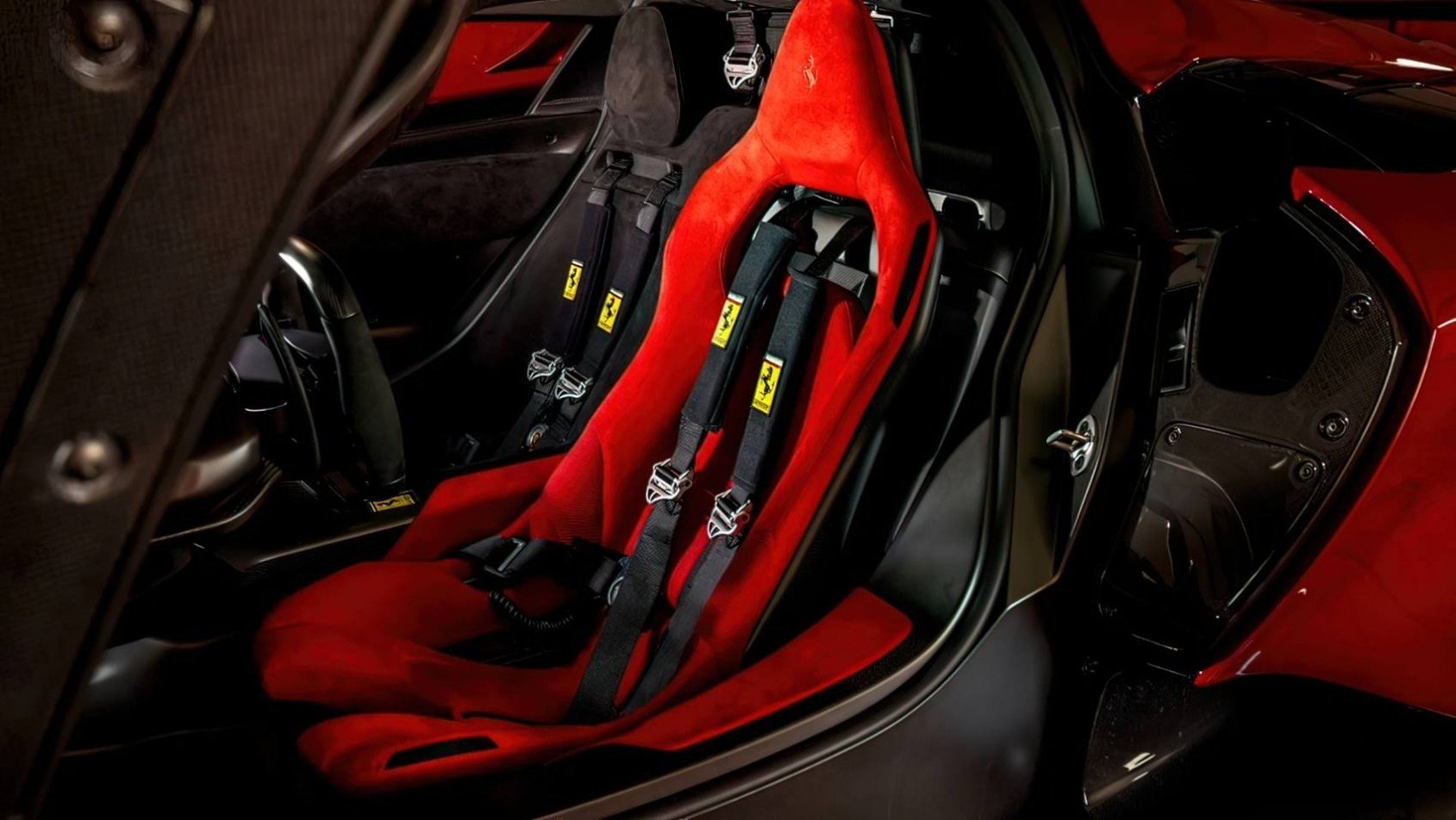 2025 Ferrari F80 fotel