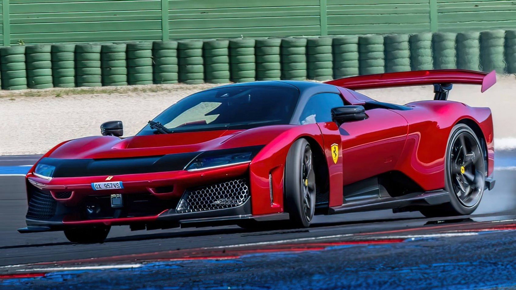 Ferrari F80 drift
