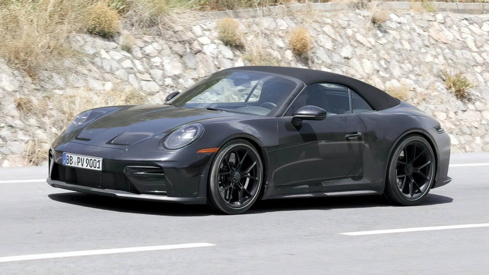 Porsche 911 992.2 Speedster spyshot