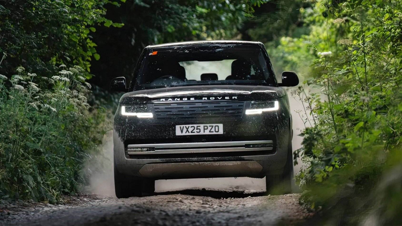 Range Rover Electric offroad