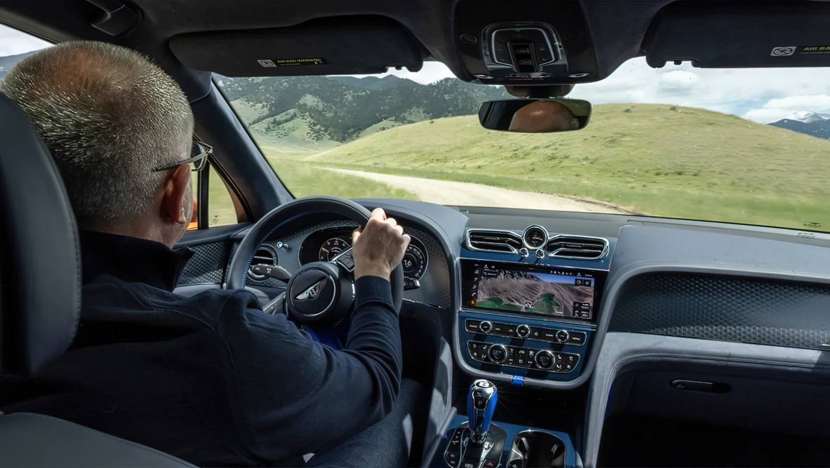 2025 Bentley Bentayga Speed prowadzenie