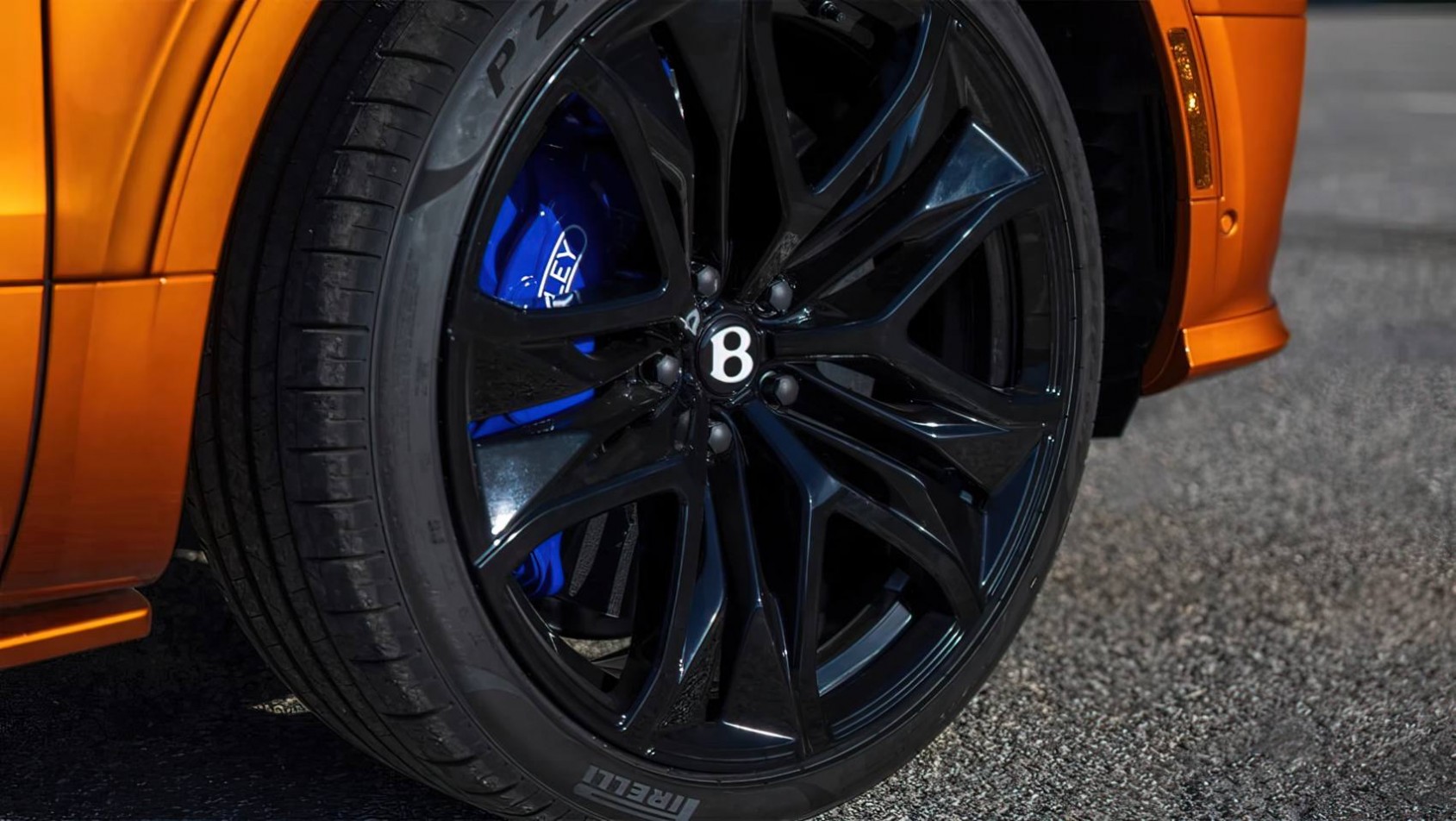 2025 Bentley Bentayga Speed hamulce