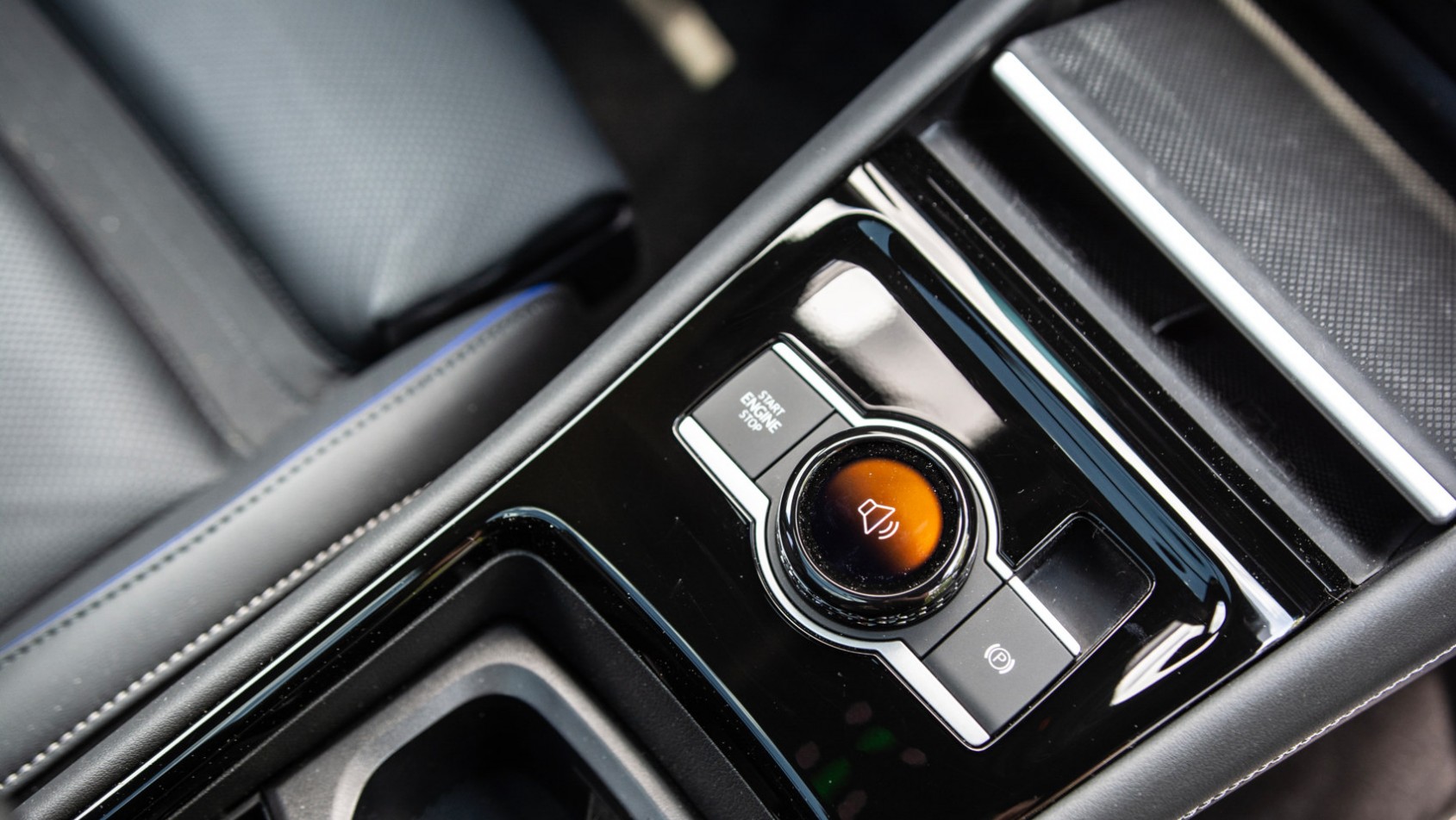 Volkswagen Tiguan 2025 detal wnętrza