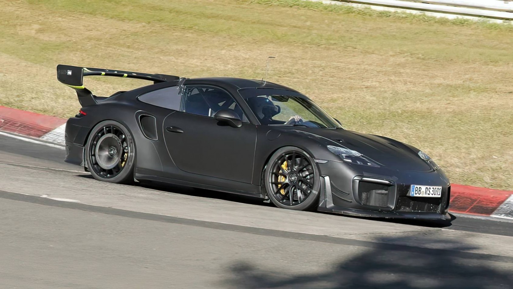 Porsche 911 Flachbau testy