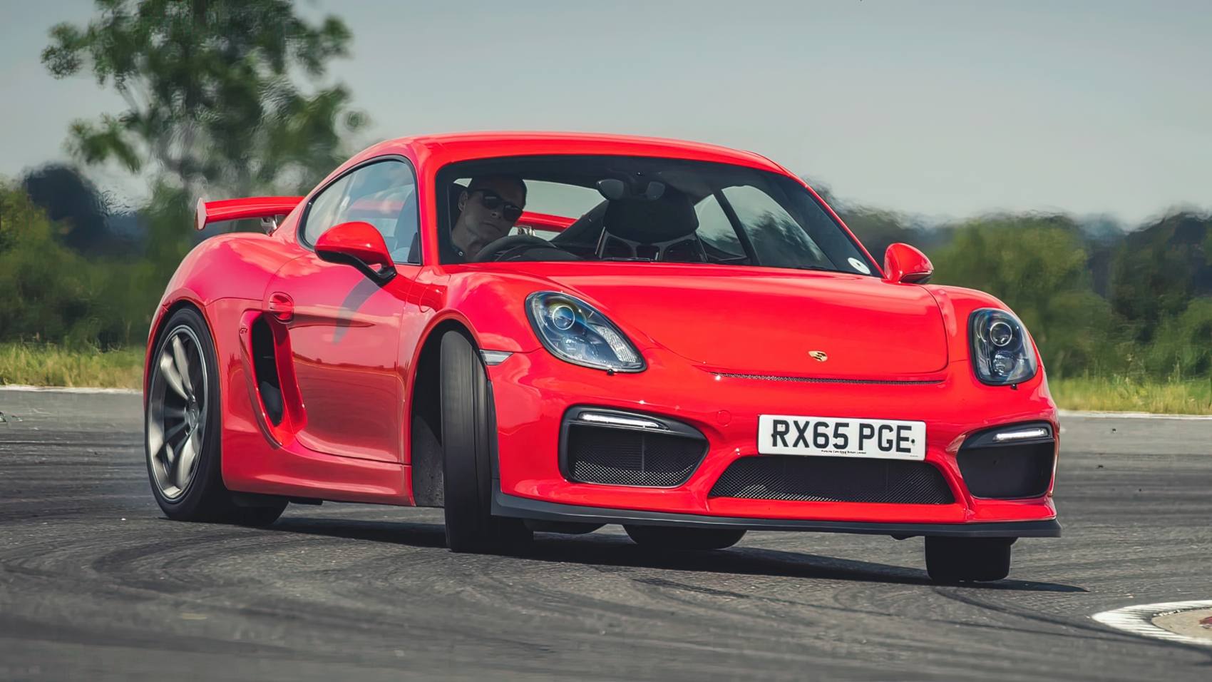 Porsche Cayman GT4 2015