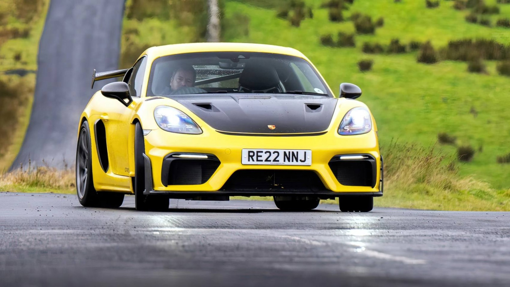 Porsche 718 Cayman GT4 RS 2022