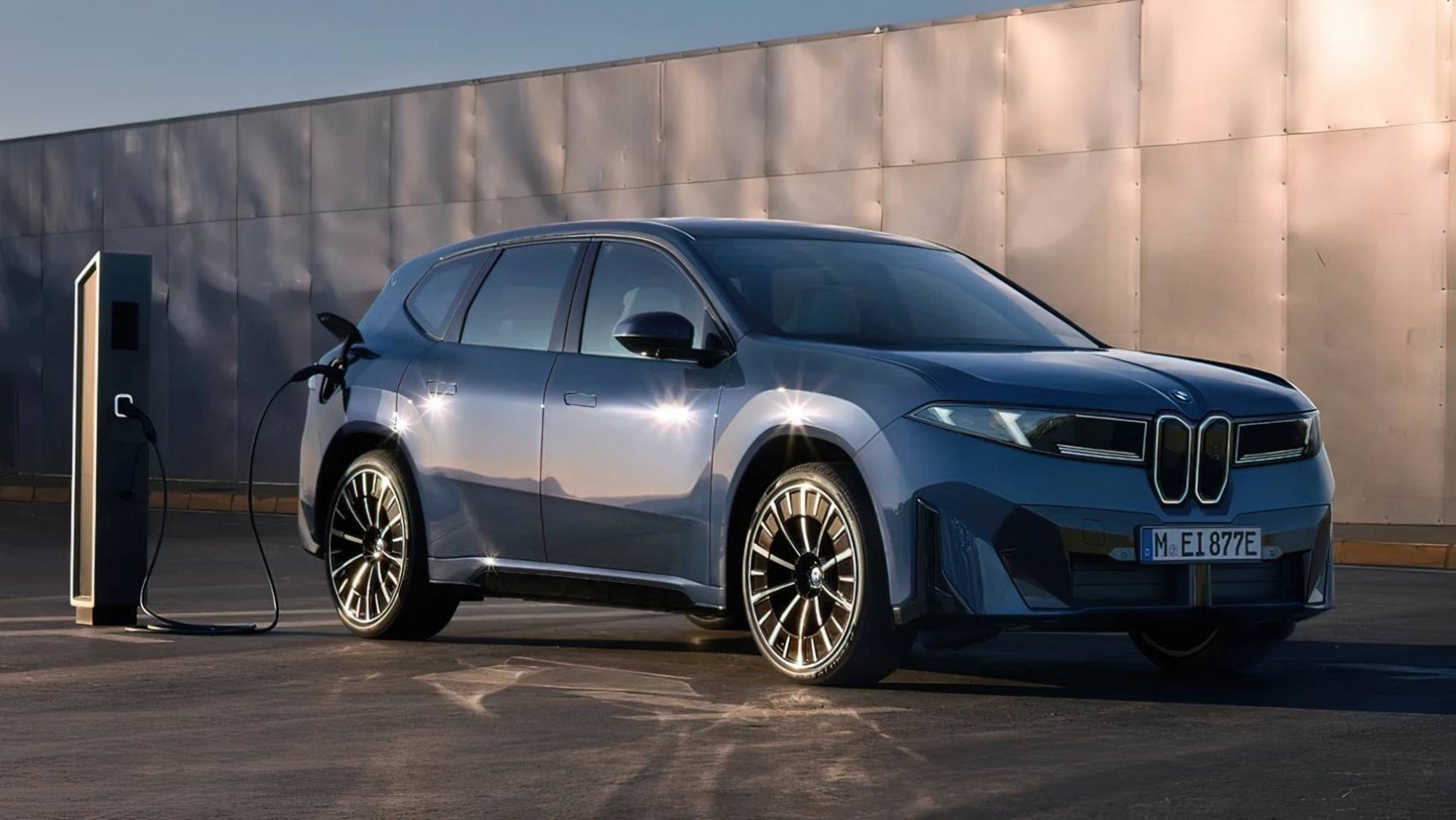 2026 BMW iX3 ładowanie